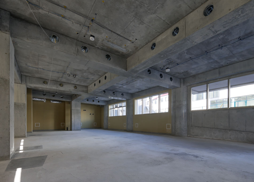 AXION Futakotamagawa B1F / 店舗