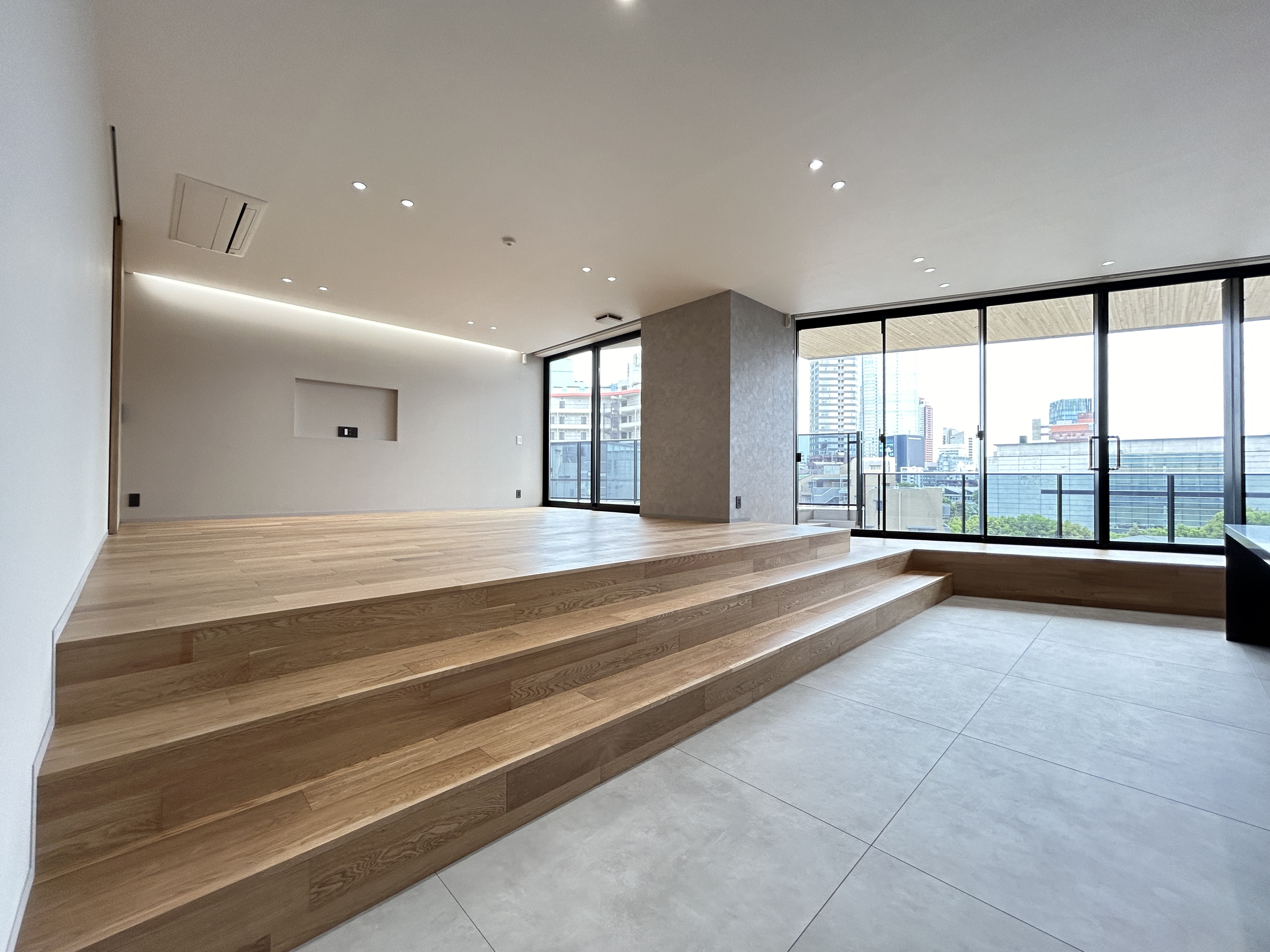 MINAMIAOYAMA 5F