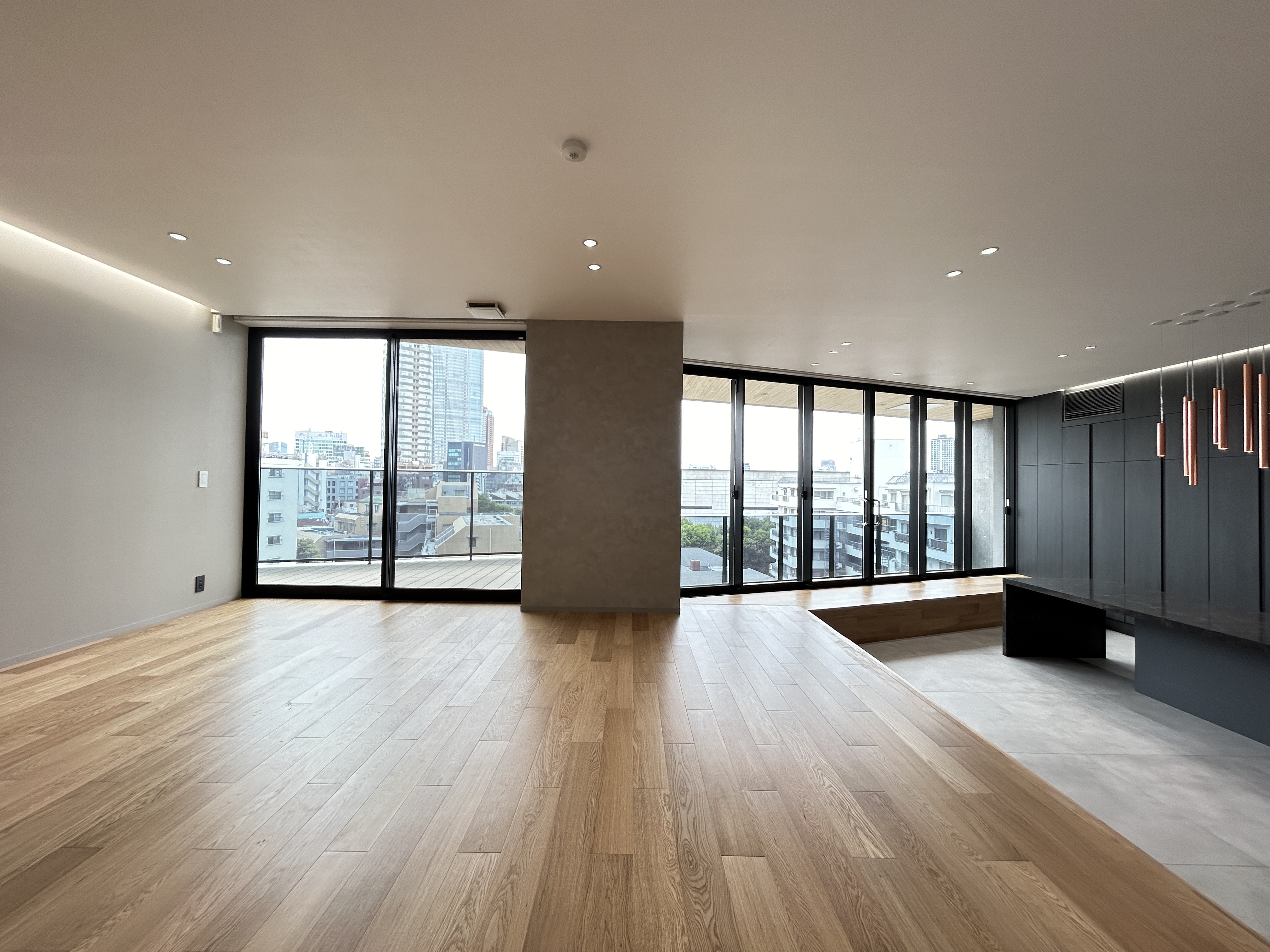 MINAMIAOYAMA 6F
